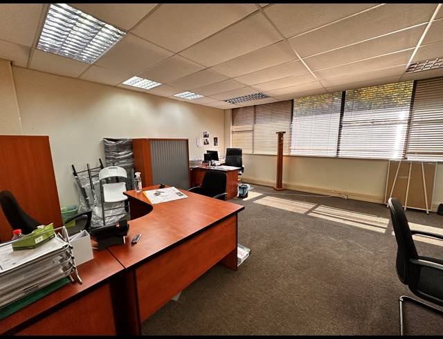 686M² OFFICE TO LET IN PARKTOWN